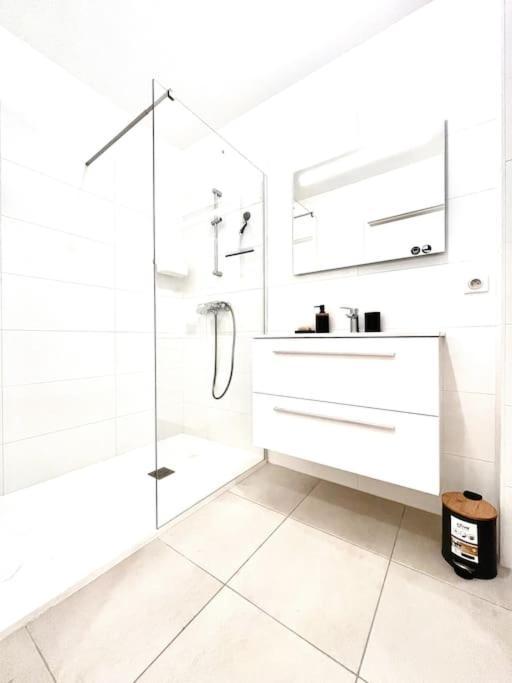 Appartement Neuf Avec Terrasse Saint-Florent  Exteriér fotografie