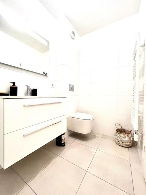 Appartement Neuf Avec Terrasse Saint-Florent  Exteriér fotografie